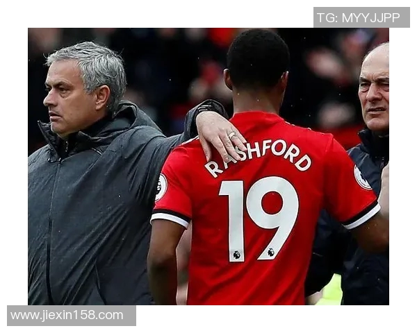 英超联赛首次推迟的比赛引发球迷热议，新冠疫情对球队赛程造成影响